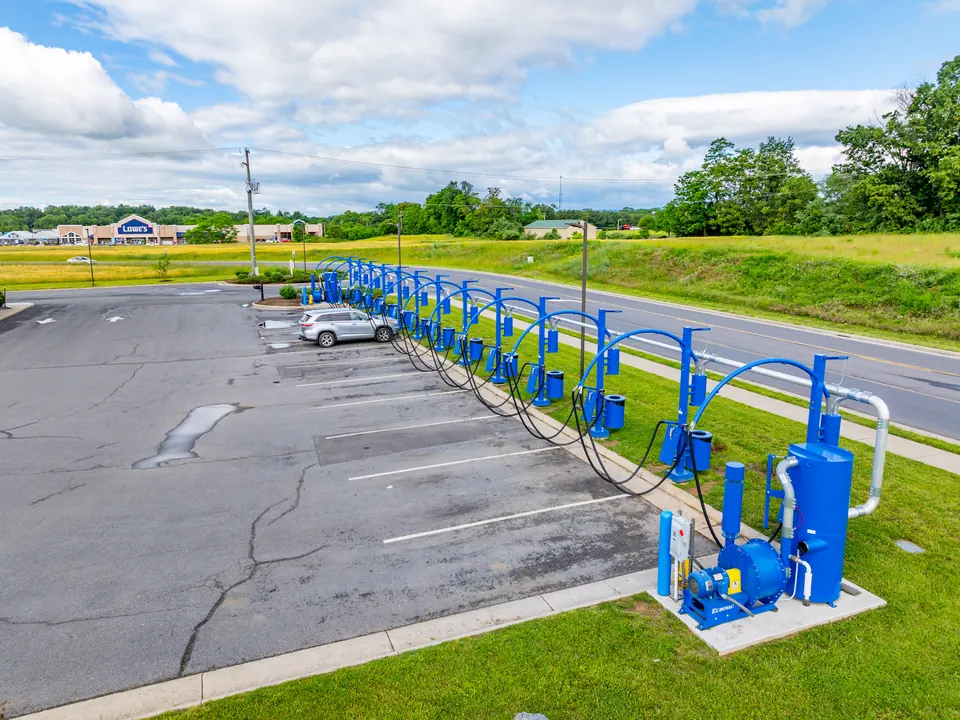 Row of vacuum islands at Woodstock Car Wash in Woodstock VA